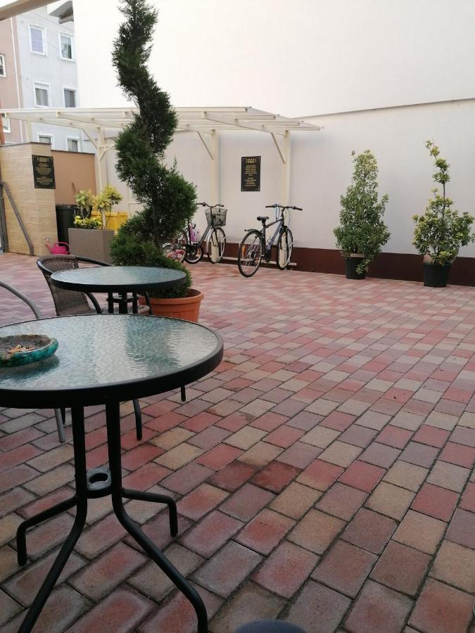 Edes Alom Guesthouse 塞格德 外观 照片