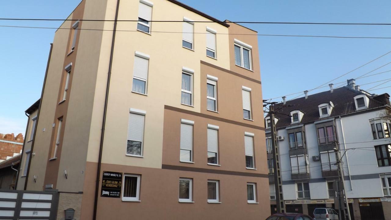 Edes Alom Guesthouse 塞格德 外观 照片