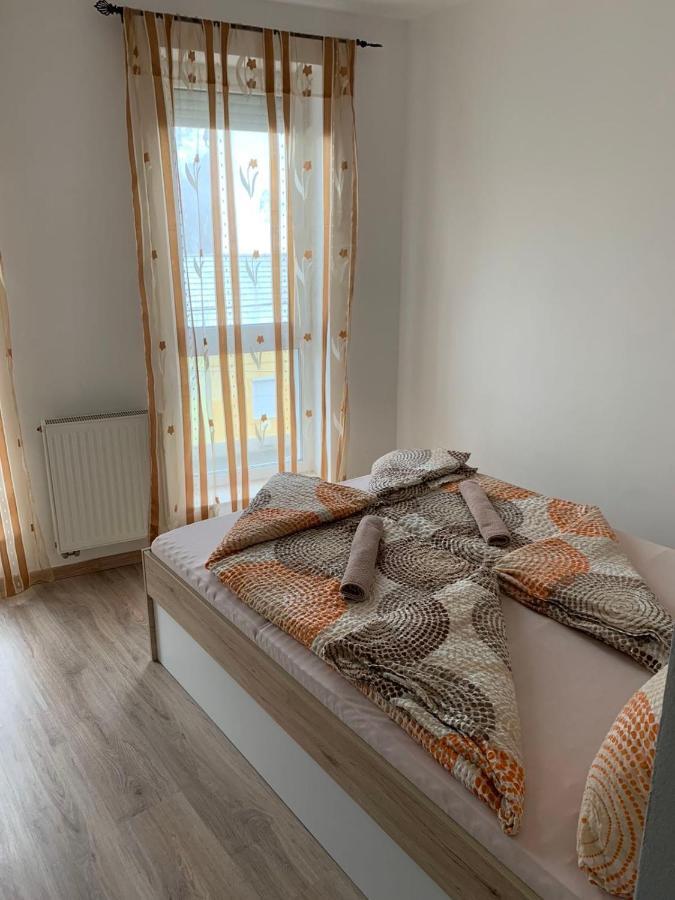 Edes Alom Guesthouse 塞格德 外观 照片