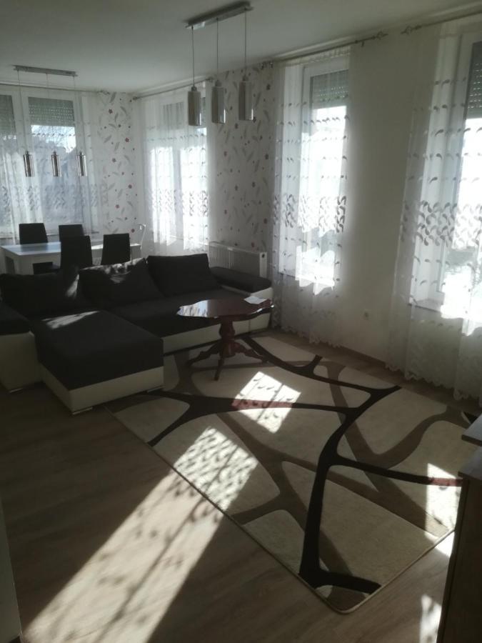 Edes Alom Guesthouse 塞格德 外观 照片